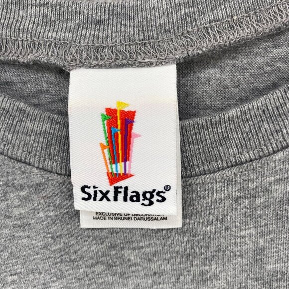 Six Flags Shirt Womens Extra Large Gray Scooby Doo Soccer Short Sleeve Pocket - Picture 5 of 11